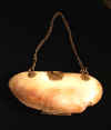 shell purse a.JPG (13978 bytes)